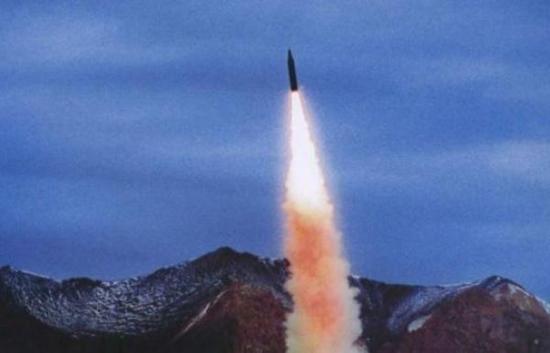 网传动能-2导弹发射照片