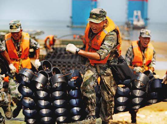 干锅包菜:铺设栅格式路面训练