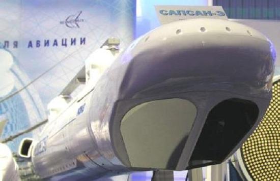 采用俄罗斯第二代航空模块热成像仪的SAPSON-E吊舱，由于性能较低，俄罗斯空军并没有采用