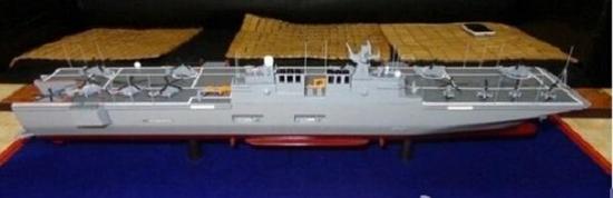 传说中的中国海军两栖攻击舰模型
