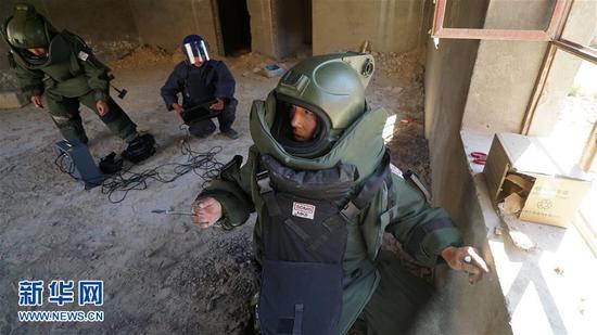 资料图:“卫士-16·昆仑”反恐维稳战役演习现场