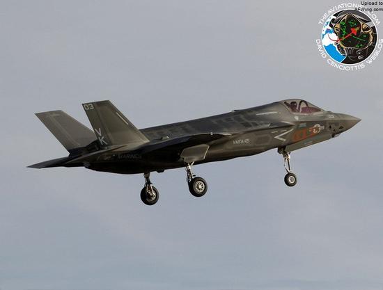 F-35B的最大起落架放下速度是300节