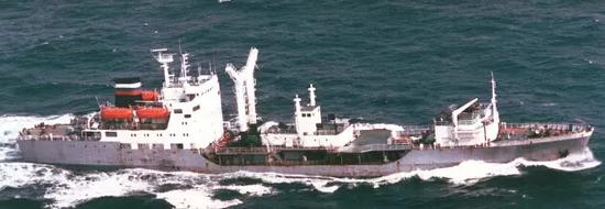 “杜布纳”级“佩琴加”号中型远洋油船