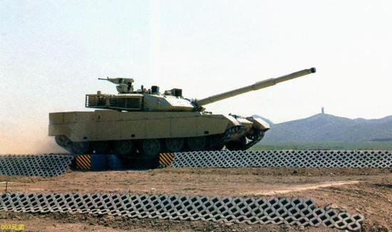 VT-4主战坦克