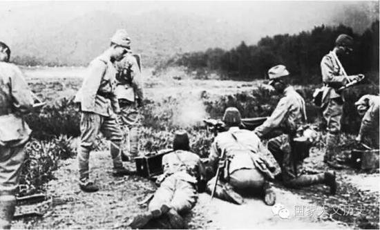 日军作战准备 ：新兵重机枪训练