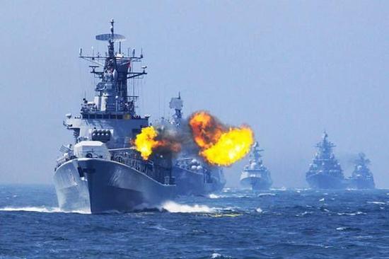 资料图片：中俄“海上联合-2016”联合军演现场图。（图片来源于网络）