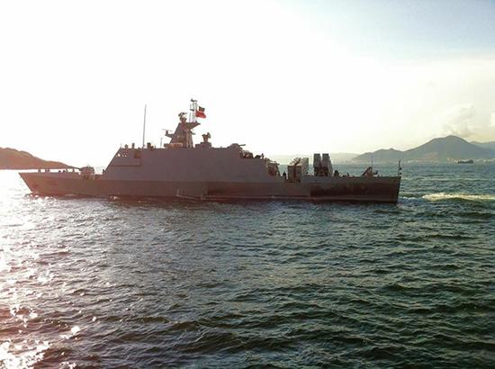 中国给巴基斯坦建造的“阿兹玛特”级导弹艇也符合马来西亚的需求，大有可能被相中