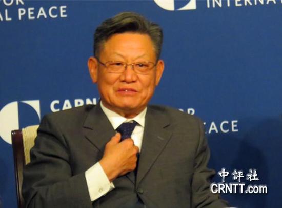 ��λ�й�ǰפ���Ϲ������߰��´�����10��28�ճ�ϯ���ڻ����ʺ�ƽ�����ٰ�ġ������й���˼ά�����ֻᣬ�ش��������������ʱ���˱�ʾ��