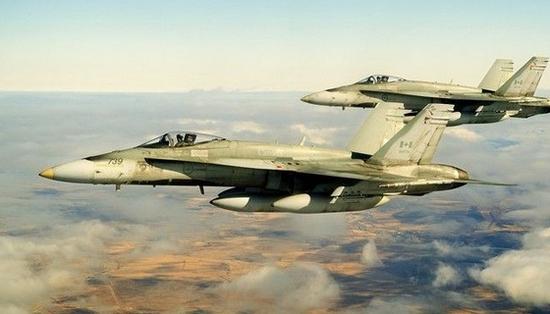 加拿大空军一架CF-18战斗机坠毁 1名飞行员丧