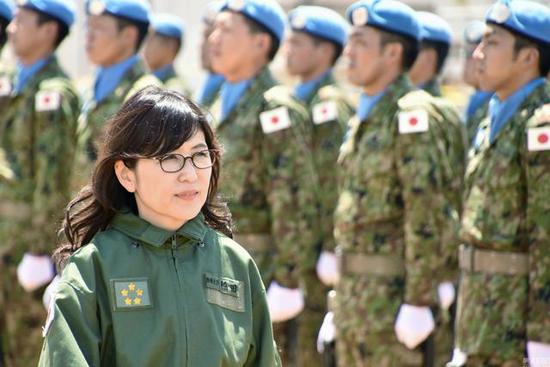 资料图：日本防卫相稻田朋美赴南苏丹视察日本维和部队