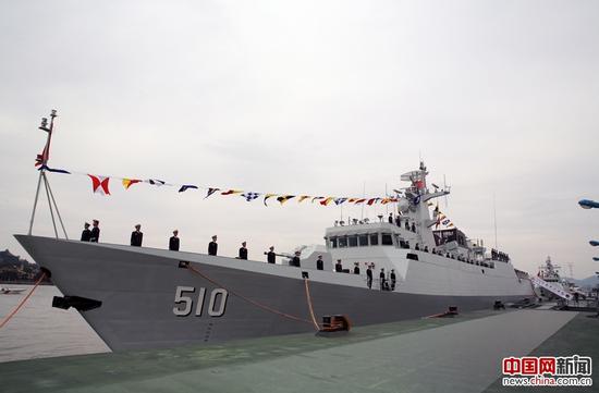 中国海军宁德舰