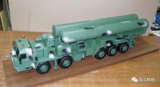 图注：俄罗斯S-500防空导弹模型