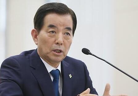 韩国国防部长官韩民求