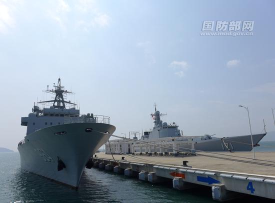 中国海军海口舰