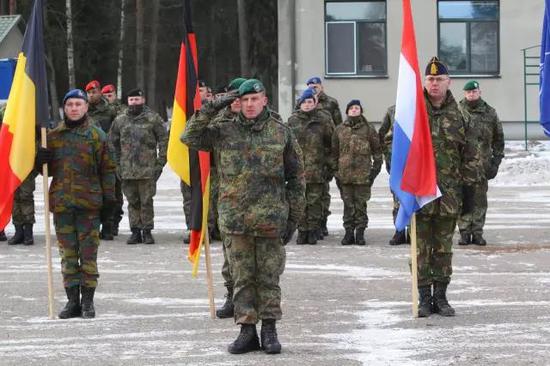 当地时间2017年2月7日，德国在立陶宛部署一个营的兵力，作为北约制衡俄罗斯的手段。