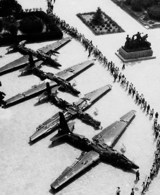 1966年，在北京的中国人民革命军事博物馆展出的4架U-2残骸