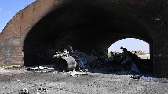 叙利亚机场遭美军导弹攻击