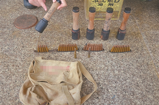 �������������񵯺��ӵ�