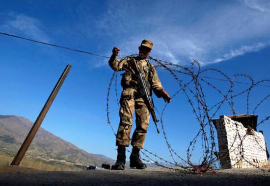 　　巴基斯坦《黎明报》8日报道说，印度军方当天向巴控克什米尔地区印巴实际控制线附近多个地区进行炮击，目前已造成至少5名平民遇难。