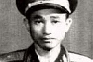 突袭日军观摩团夺军刀:蔡长元