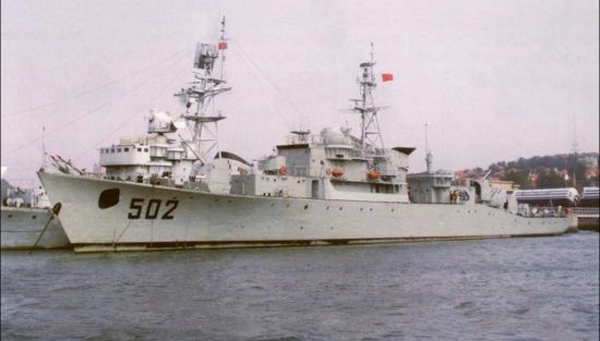 资料图：中国502号护卫舰准备充分，开战8分钟就击沉了越南一艘运输舰