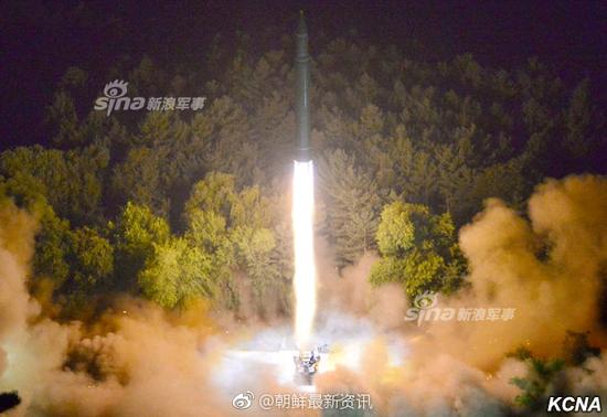 资料图：朝鲜发射导弹