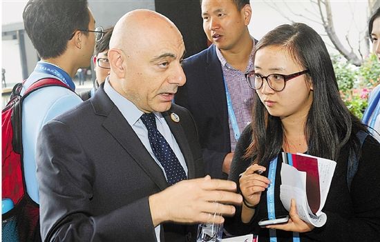 ����ͼ��������פ����ʹ�����¡���˹������ͼ��