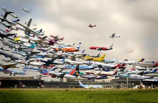 中方同空客公司签署价值350亿美元采购协议 外交部回应 中方同空客公司签署价值350亿美元采购协议 外交部回应