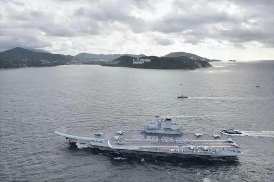 2017��7��7�գ��й����������ź���ĸ���ִ���ۣ��ڽ���ʱ����ĸ�ϵĺ����ٱ��ڼװ����жӰڳ��������á��ĸ����֡�