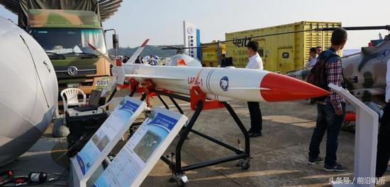 �й�LARK-1���˰л�����ģ�����������