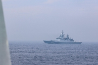 俄方参赛舰艇抵达山东青岛附近海域
