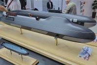 俄"军队2022"新型战略核潜艇模型