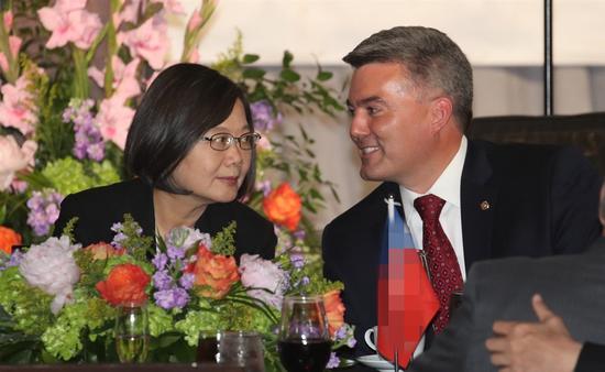 信金娱乐官网 - 最美7合1战靴!抗乳腺癌KD12周六发售!上脚太炸