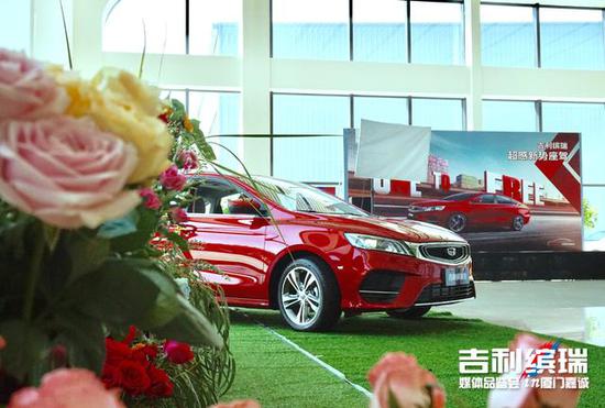 自古“唯爱与美食不可辜负”,在如此美妙的下午,开启一场舌尖上的旅行。