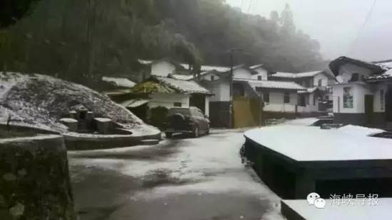 连城冯地村的雪