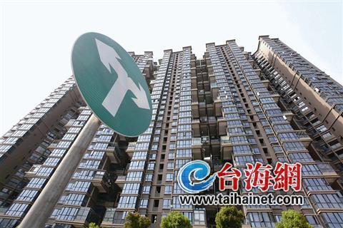 土拍会后,虽然看房的人多了,但二手房价格较为平稳,只是局部微涨