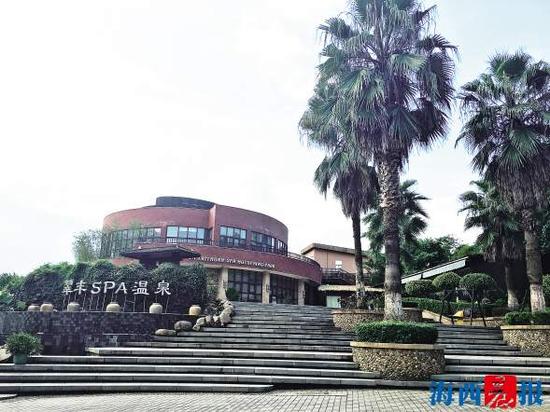 虽然翠丰温泉酒店大楼要被拍卖,但其温泉业务仍在经营