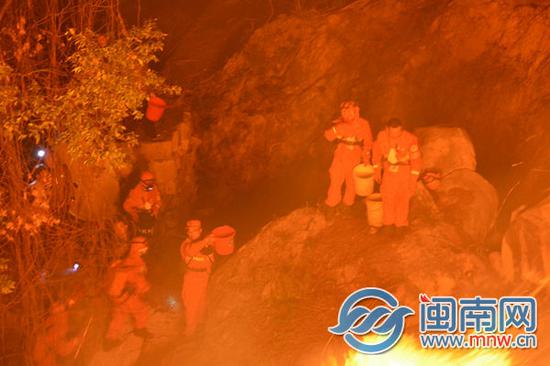 1486522489854029137.jpg 明火在7日22时55分左右被扑灭