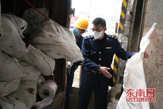 假冒伪劣物品销毁现场