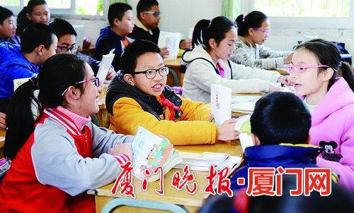 　　■我市今年将建成或者启动建设42所中小学、幼儿园，最终能提供2.65万个学位。