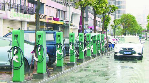 金博水岸小区配备了20台充电桩。(通讯员庄颖芳摄)