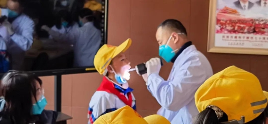 厦门医学院附属口腔医院领导带队赴左贡县调研指导口腔预防保健工作