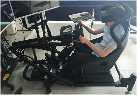 幻速赛车模拟器+Oculus Rift演示图