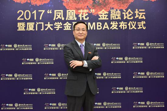 厦门大学金圆研究院院长屈文洲接受采访