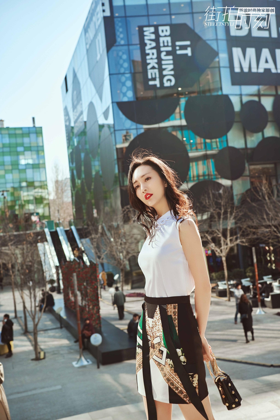 王鸥街拍美图，诱人裙装妆点浪漫夏天 服饰潮流 图14