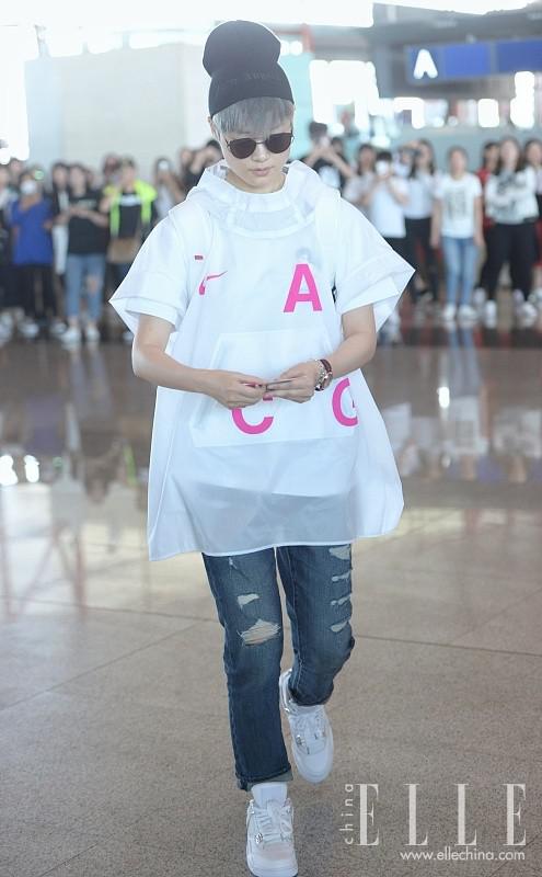 鹿晗和乔欣不仅撞衫还撞鞋,这些令男女星都撞的单品好看在哪里?