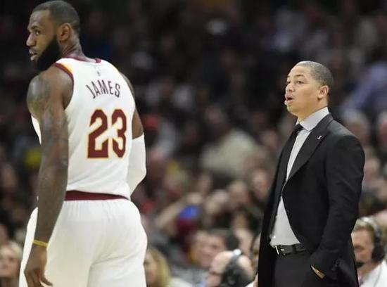 深度解讀 | 騎士打誰誰變勇士!這鍋盧帥到底背不背?-黑特籃球-NBA新聞影音圖片分享社區