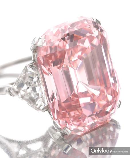 劳伦斯-格拉夫粉钻戒指