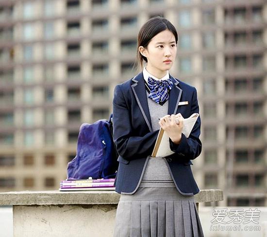 女星扮嫩演学生 谁能hold住校园look|校服|刘亦