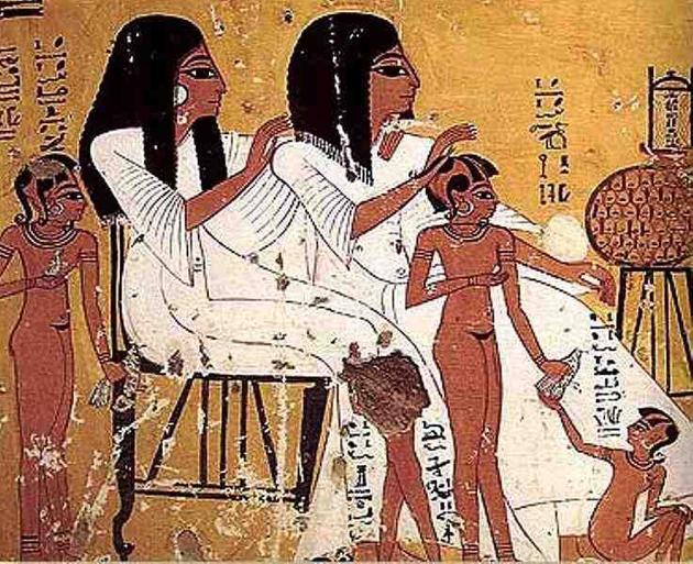 古埃及的贵族女士都青睐亚麻布料做的衣服